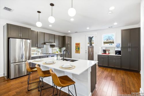 615 Fulton Ave, San Antonio, TX, 78212-2778 | Card Image