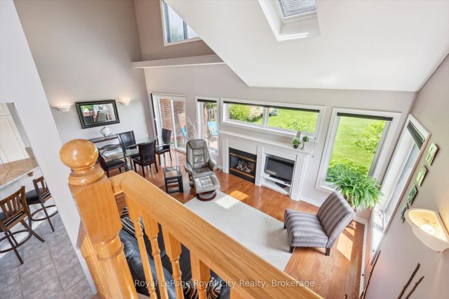 105 Riverwalk Pl, House attached with 2 bedrooms, 2 bathrooms and 3 parking in Rockwood ON | Image 11