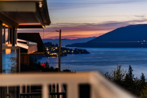 8519 Seascape Dr, West Vancouver, BC, V7W3J7 | Card Image