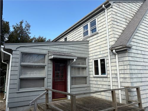 10 Jesse Davis Ln, Barrington, RI, 02806-4422 | Card Image