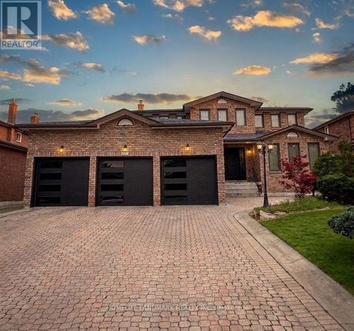 Upper 11 Ravenhill Crescent, Markham (Milliken Mills East), ON, L3S2V6 | Card Image