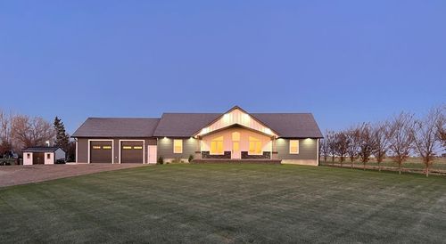 92008 Range Road 195, Rural Lethbridge County, AB, T1M1M9 | Card Image