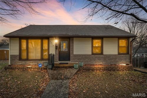 6919 Greenholly Dr, Affton, MO, 63123-1607 | Card Image