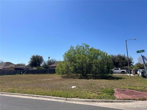 800 E Beech St, Pharr, TX, 78577-6324 | Card Image