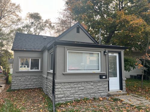 912 Beechwood Ave, Mississauga, ON, L5G4E2 | Card Image