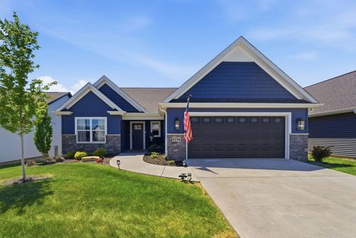6216 Deere Creek Ln, Davenport, IA, 52807-3661 | Card Image