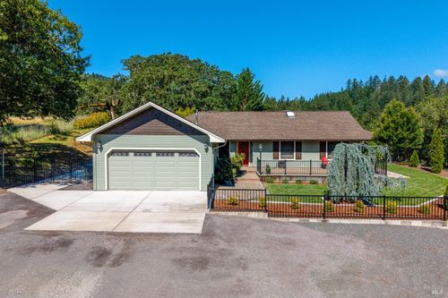 21220 Locust St, Willits, CA, 95490-4635 | Card Image