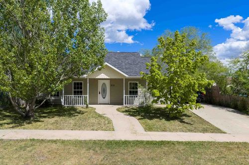 215 7th Avenue, Belle Fourche, SD, 57717 | Card Image