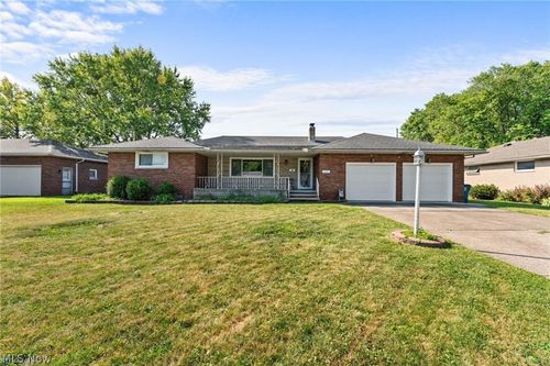 1731 W 36th St, Lorain, OH, 44053-2501 | Card Image