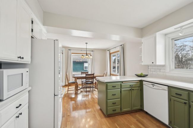 17-web-or-mls-Rhode Island Ave N-1704-017.jpg | Image 13