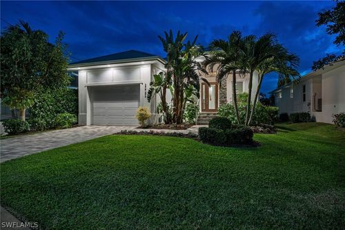 2464 Lake Ave, NAPLES, FL, 34112-6424 | Card Image