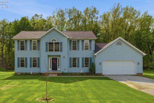 8904 Dean Rd, Vermilion, OH, 44089-9429 | Card Image