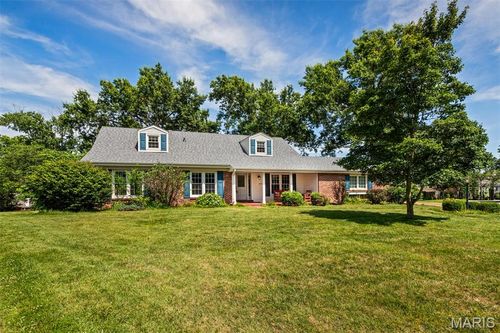 329 Turnbury Cir, Ballwin, MO, 63011-2501 | Card Image