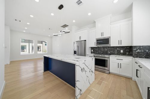 2720 Rosalie St, Houston, TX, 77004-1632 | Card Image