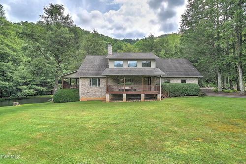 122 Chase Dr, Roan Mountain, TN, 37687-3575 | Card Image