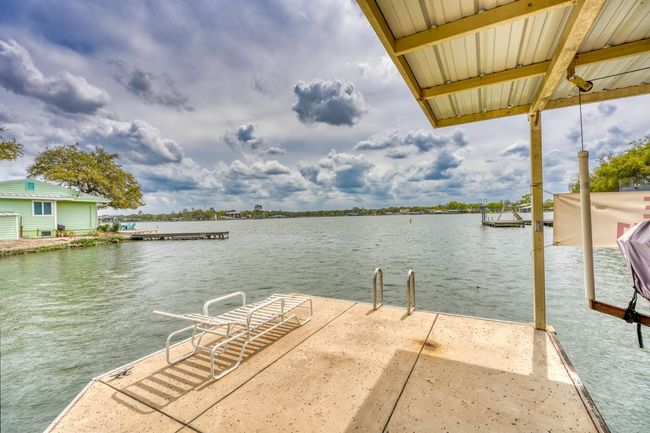 1833 Highland Dr, House other with 3 bedrooms, 2 bathrooms and null parking in Highland Haven TX | Image 25