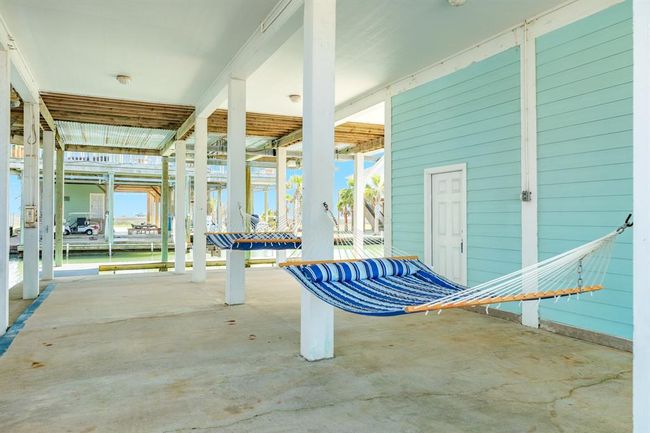 247 Schooner Dr, House other with 3 bedrooms, 2 bathrooms and 5 parking in Freeport TX | Image 37