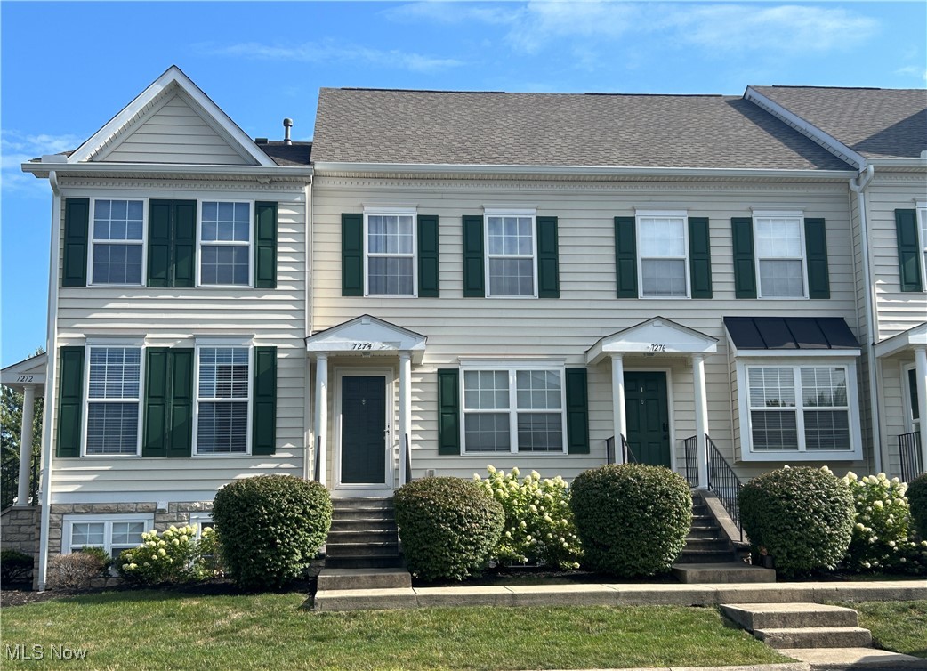 Colonial Affair Dr, New Albany, OH 43054