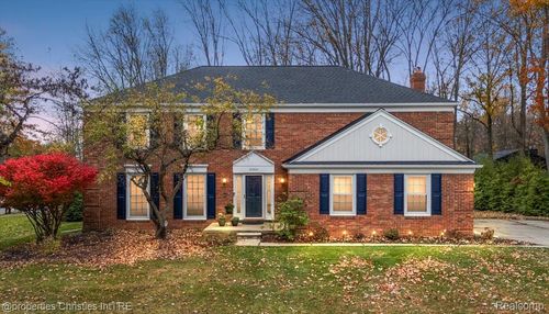 31301 Coachlight Ln, Bingham Farms, MI, 48025-4403 | Card Image