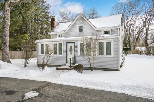 360 S Country Rd, Brookhaven, NY, 11719-9768 | Card Image