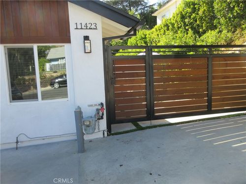 11423 Amigo Avenue, Porter Ranch, CA, 91326 | Card Image