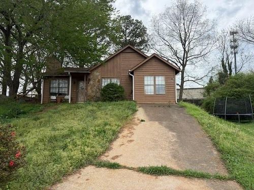 4817 Mainstreet Valley Trce, Stone Mountain, GA, 30088-2733 | Card Image