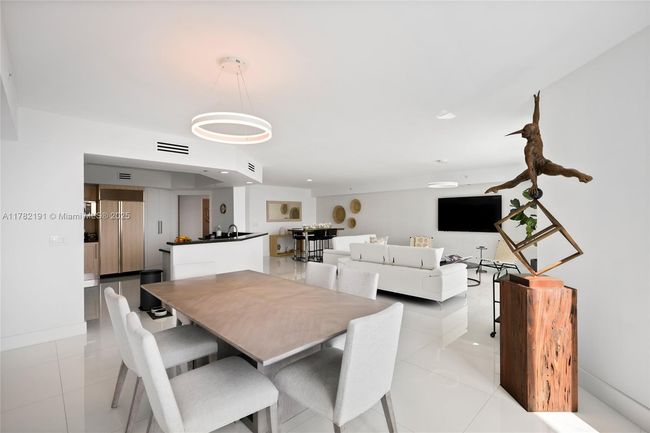 UNIT-2807 - 3301 Ne 183 Rd St, Condo with 3 bedrooms, 4 bathrooms and null parking in Aventura FL | Image 13