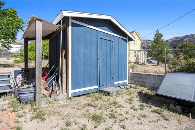 4201 Irvon Trl, House other with 3 bedrooms, 1 bathrooms and null parking in Frazier Park CA | Image 25