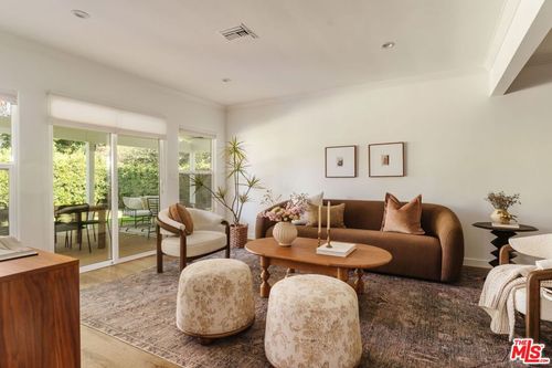 5838 Natick Ave, Sherman Oaks, CA, 91411-4035 | Card Image