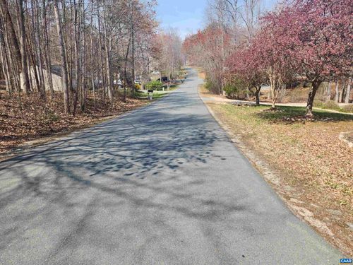 28 Jennings Dr, PALMYRA, VA, 22963-3337 | Card Image