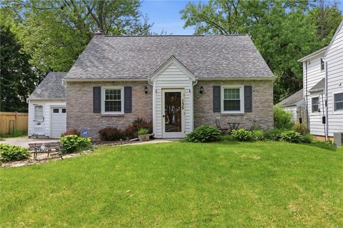 135 Glen Ellyn Way, Rochester, NY, 14618-1516 | Card Image