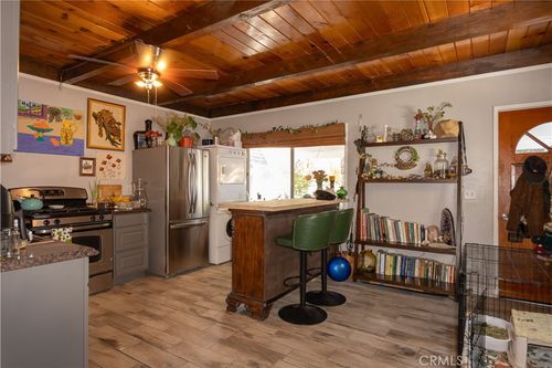 1025 W Country Club Blvd, Big Bear City, CA, 92314-9289 | Card Image