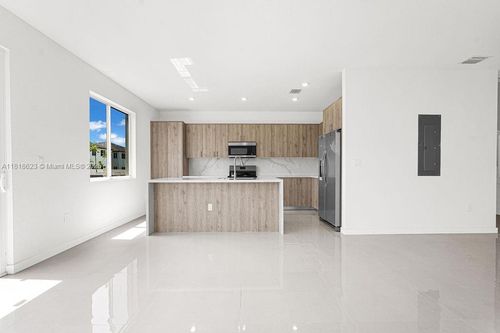 a-22479 Sw 125th Ave, Miami, FL, 33170-6339 | Card Image