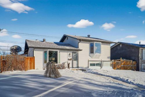 1028 Penrith Cres Se, Calgary, AB, T2A2H7 | Card Image