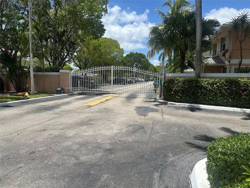 6-3263 Nw 44th St, Oakland Park, FL, 33309-4286 | Card Image