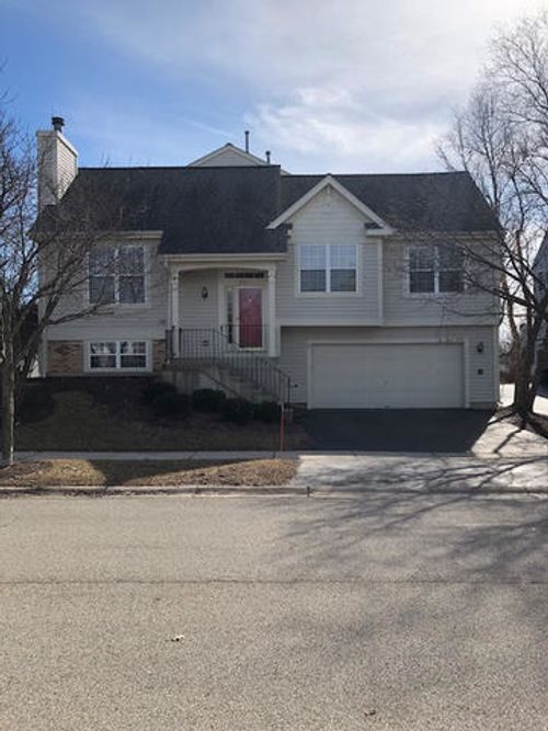 891 Essex Cir, Grayslake, IL, 60030-3330 | Card Image