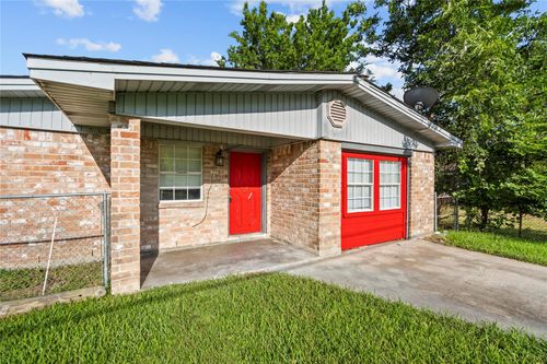 206 S Texas St, Texas City, TX, 77591-3850 | Card Image