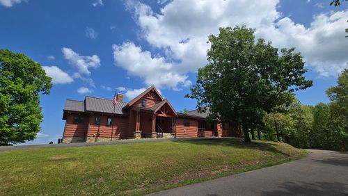 685 River Oaks Dr, Big Sandy, TN, 38221-3197 | Card Image