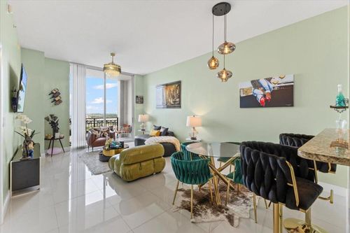 lph-18-550 Okeechobee Blvd, West Palm Beach, FL, 33401-6317 | Card Image