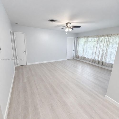 1-2416 Se 2nd St, Pompano Beach, FL, 33062-5350 | Card Image