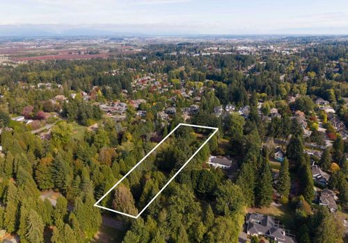 3055 140 St, Surrey, BC, V4P2C2 | Card Image