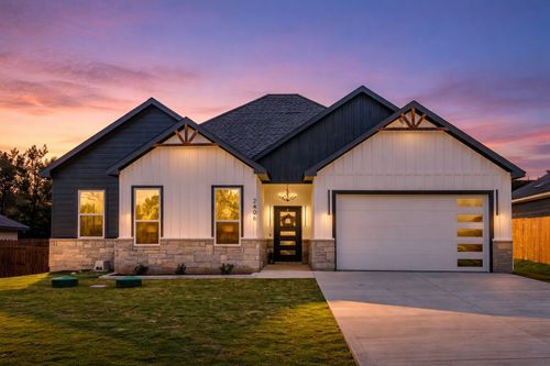 2406 Beverly Dr, Granbury, TX, 76048-6473 | Card Image