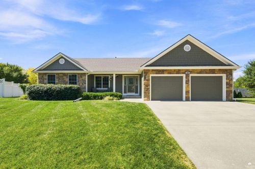106 Cheyenne Dr, Junction City, KS, 66441-3465 | Card Image