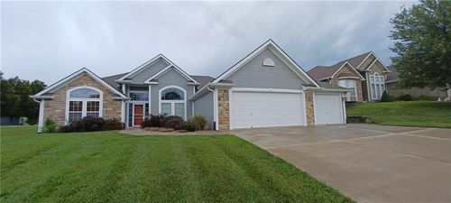 13800 Station Dr, Platte City, MO, 64079-9724 | Card Image