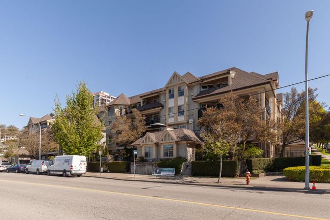 103 - 211 Twelfth Street, Condo with 3 bedrooms, 2 bathrooms and 2 parking in New Westminster BC | Image 26
