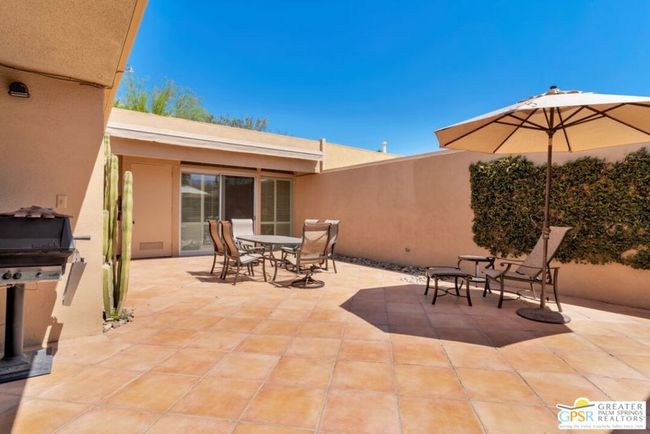 Interior Courtyard | Image 23