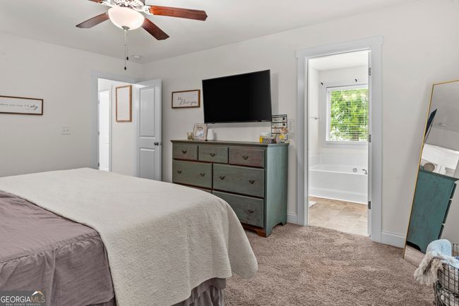 1081 Oak Hill Ln, House other with 3 bedrooms, 2 bathrooms and 2 parking in Madison GA | Image 35