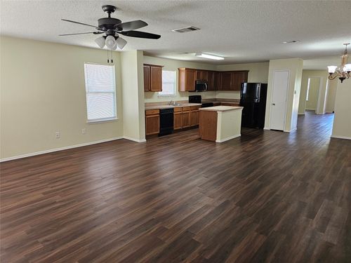 1205 Beeblossom Dr, DeSoto, TX, 75115-6656 | Card Image