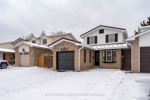 2265 Middlesmoor Cres, Burlington, ON, L7P3X2 | Card Image