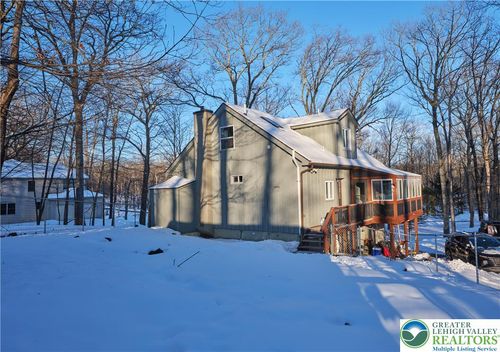 1216 Dogwood Ln, Bushkill, PA, 18324-6849 | Card Image